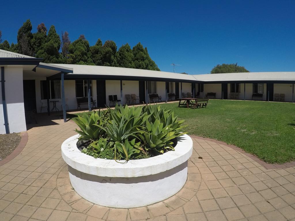 Busselton Ithaca Motel Екстериор снимка